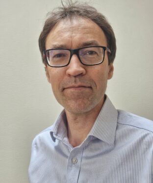 Tom Bailey headshot